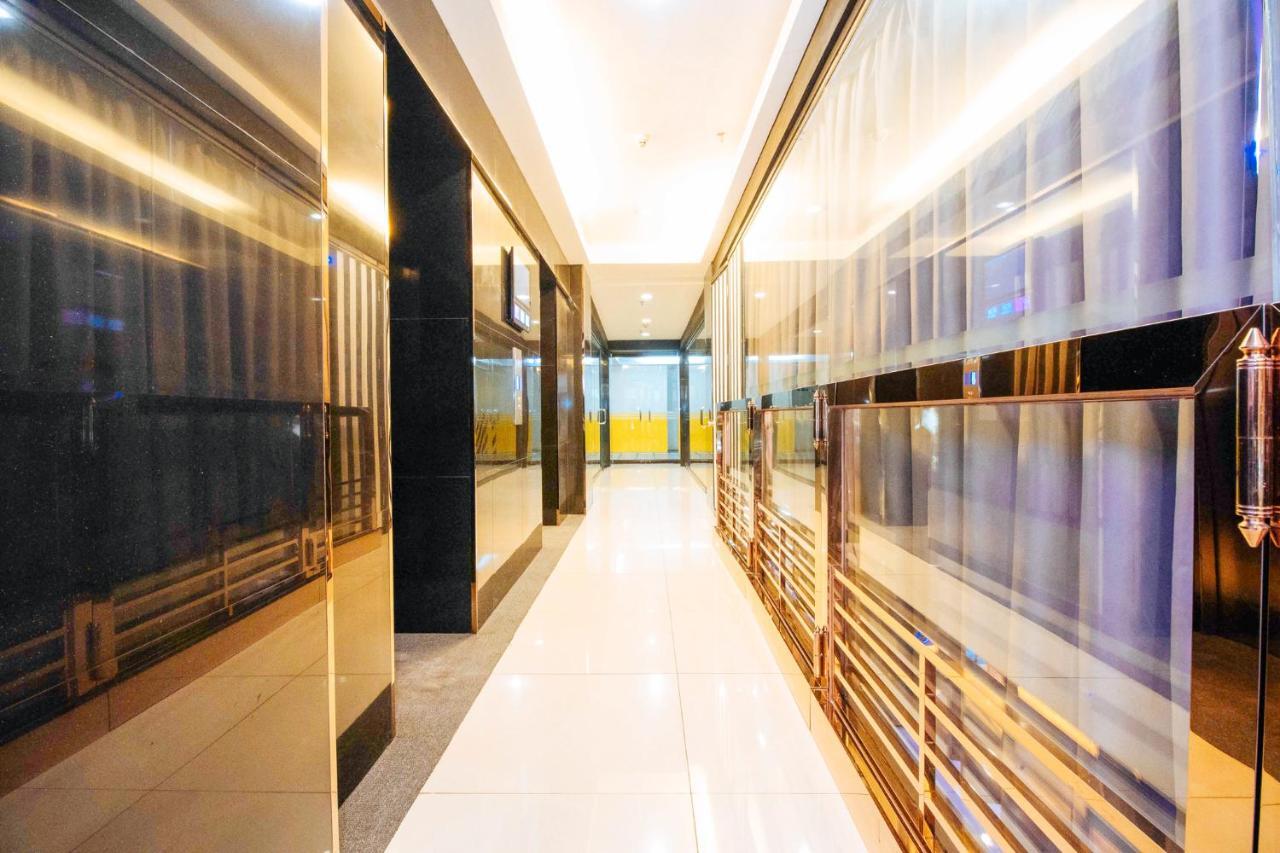 Hotel Reddoorz Premium Near Trinoma Quezon City Exteriér fotografie